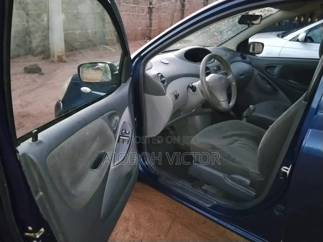Toyota Yaris 2004 Black