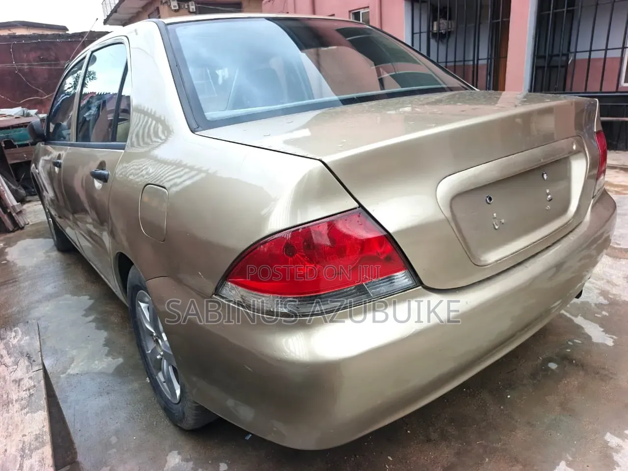 Mitsubishi Lancer 2004 Gold