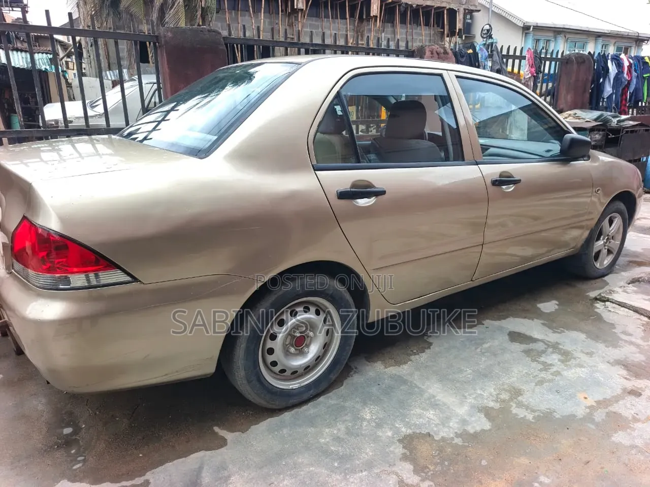 Mitsubishi Lancer 2004 Gold