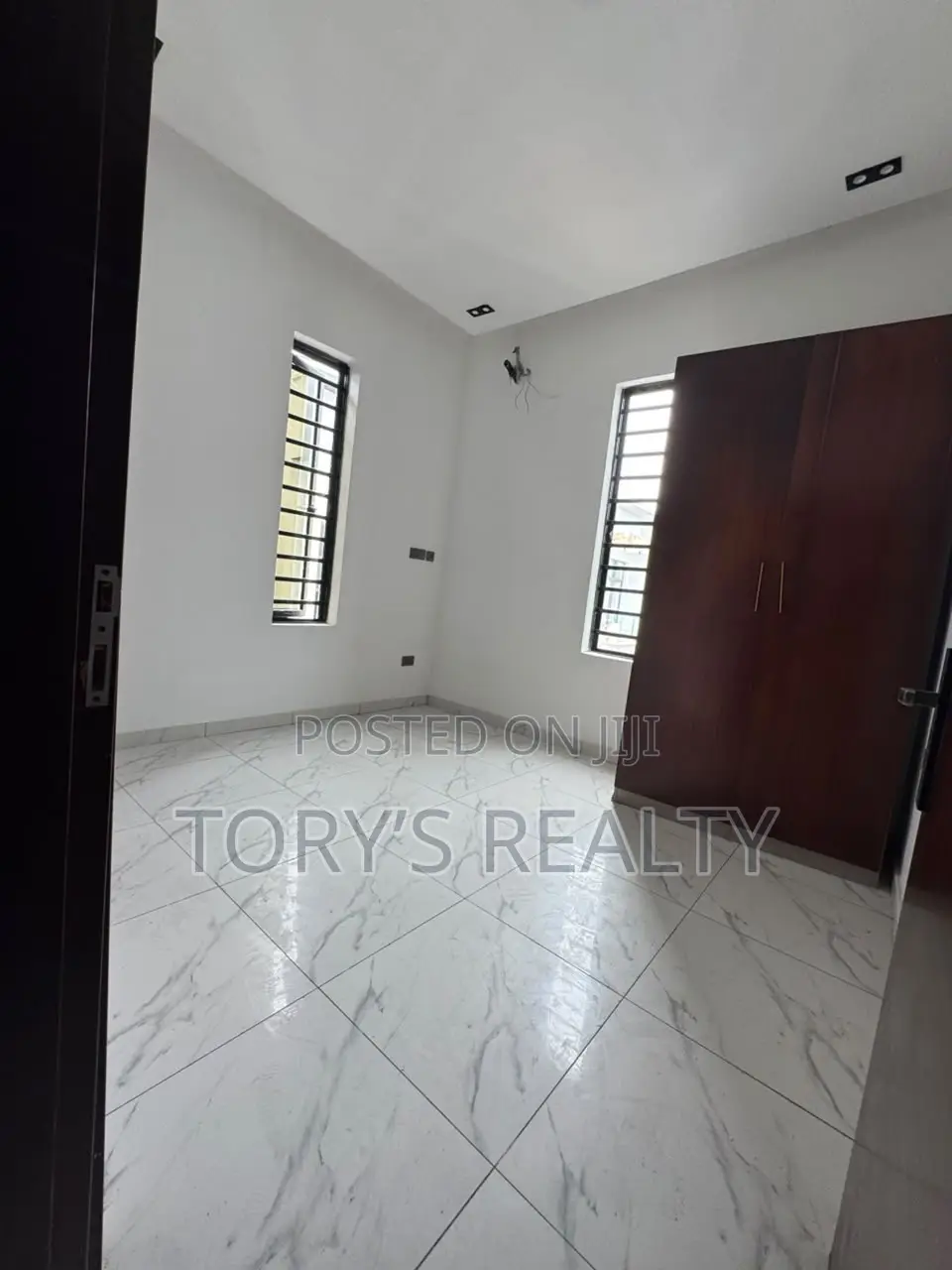 4bdrm Duplex in Lekki Phase 2 for sale