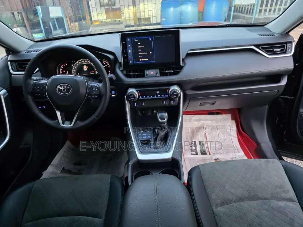 Toyota RAV4 2023 Black