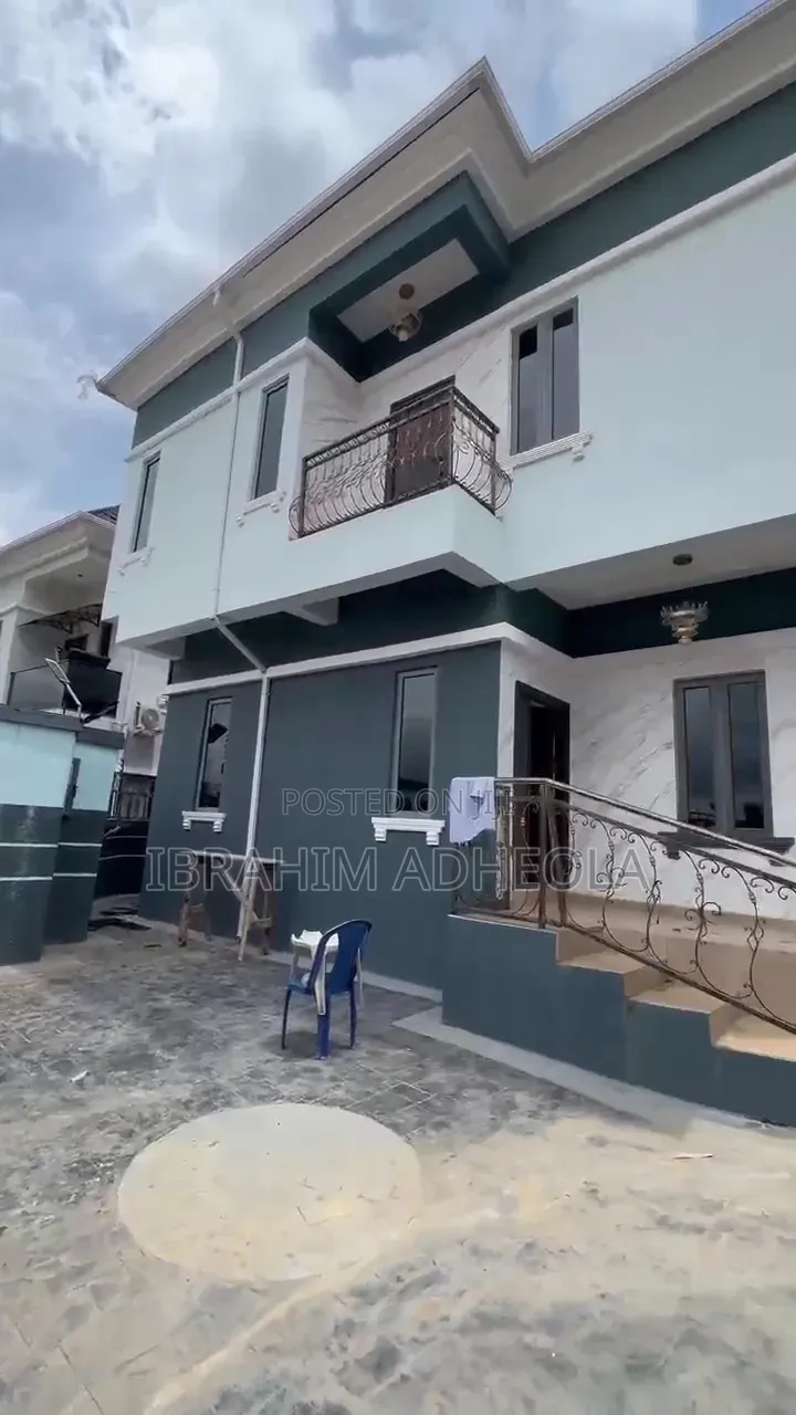 4bdrm Duplex in Olowora, Magodo Isheri for sale