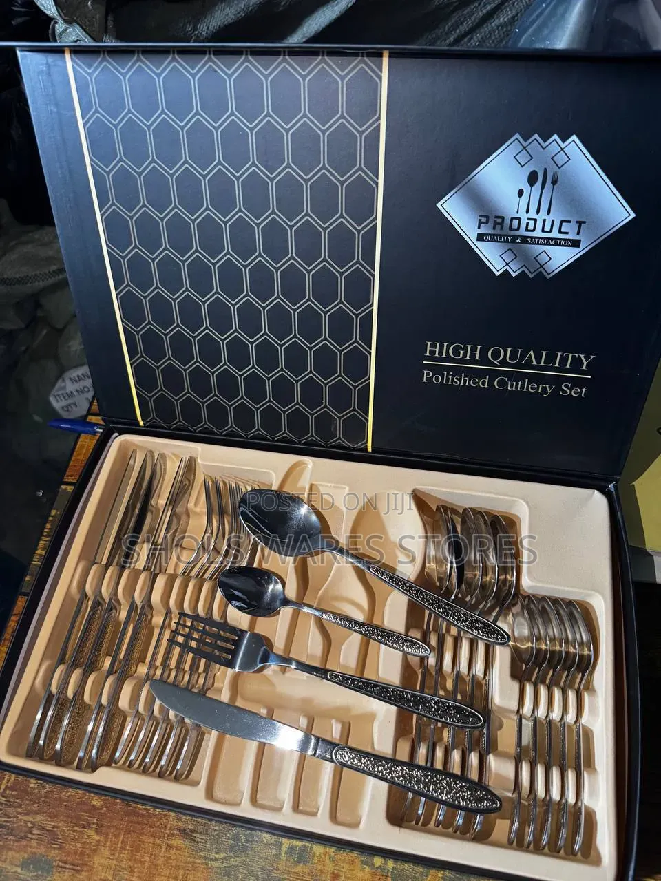 24pcs Luxury Stainless Steel Cutlery Set - Silver Textured Handle