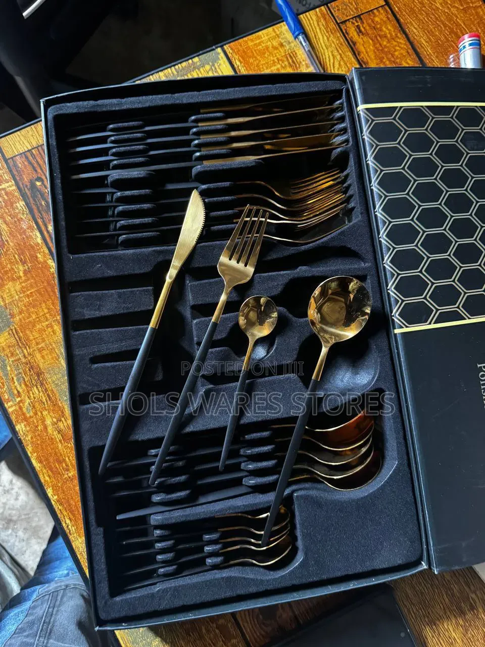 24PCS Luxury Black Cutlery Set