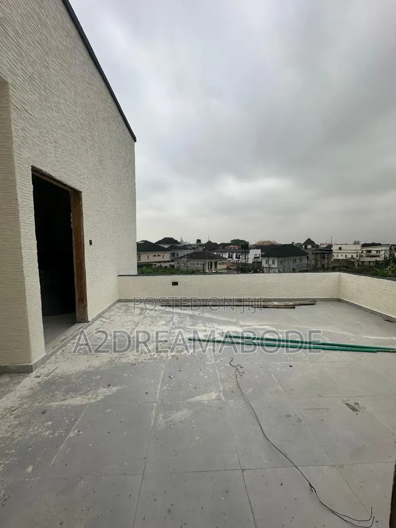 4bdrm Duplex in Millennium, Millenuim/UPS for sale