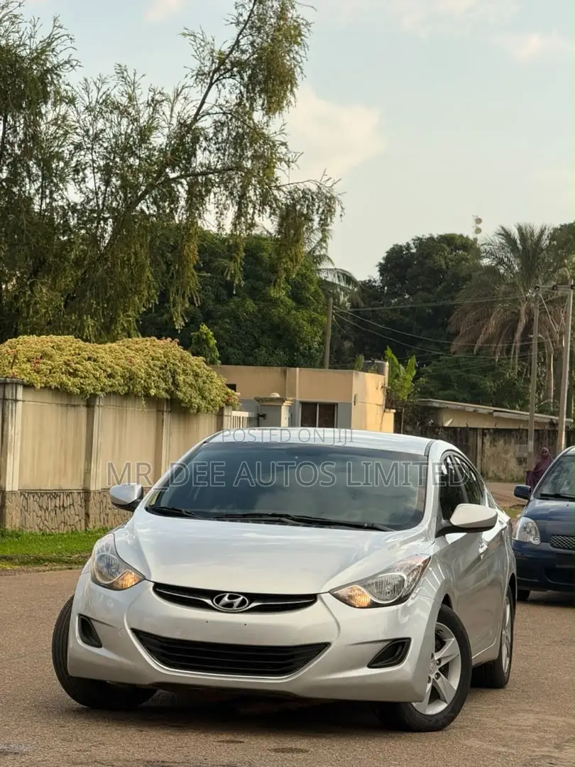 Hyundai Elantra 2013 Silver