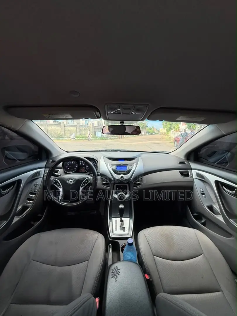 Hyundai Elantra 2013 Silver