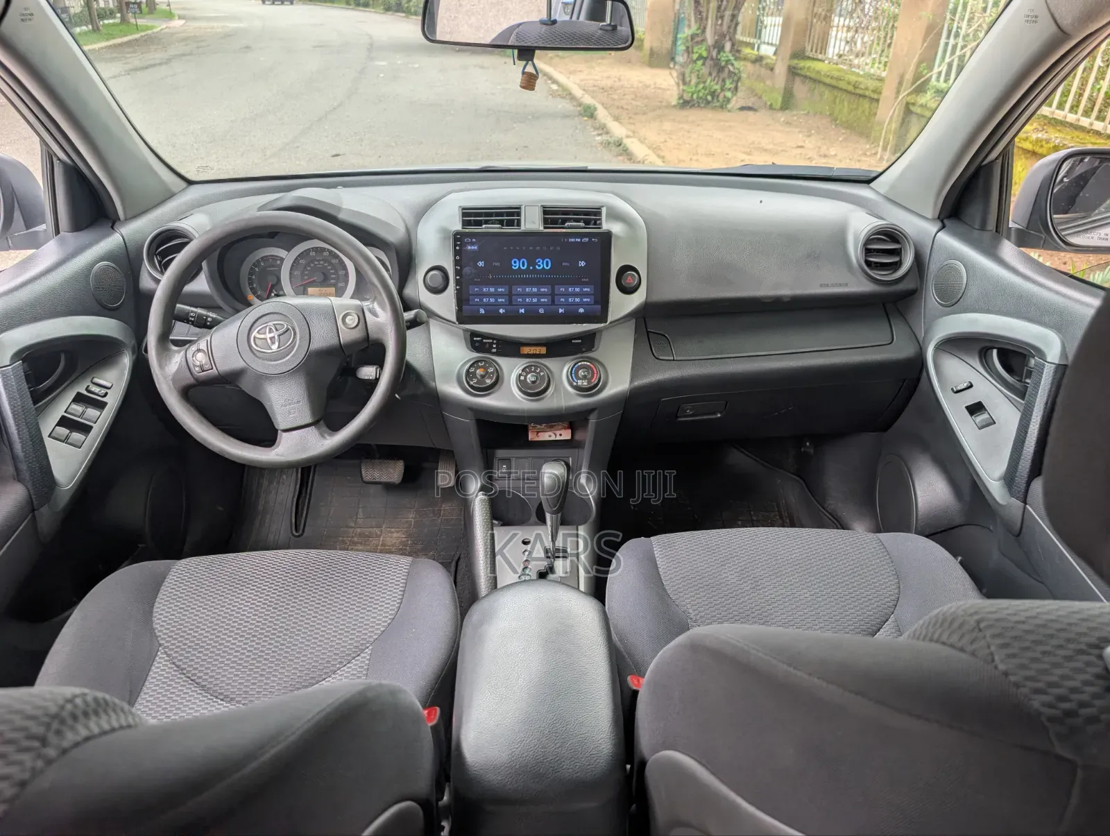 Toyota RAV4 2010 Silver