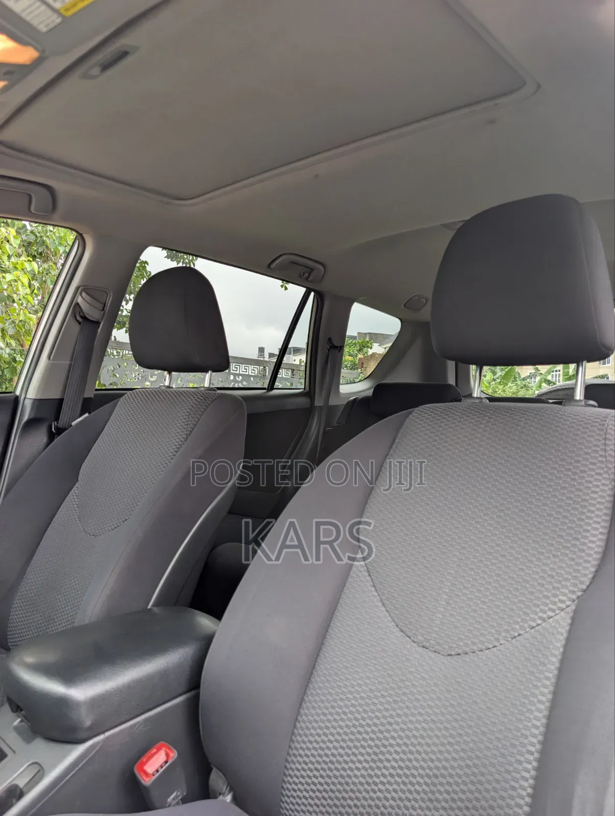Toyota RAV4 2010 Silver