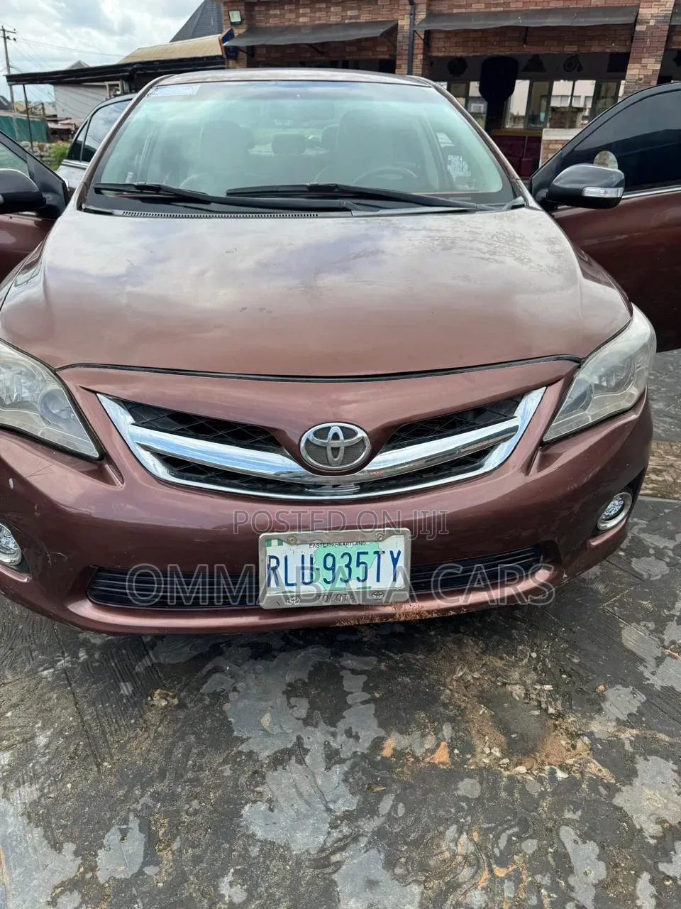 Toyota Corolla 2010 Brown