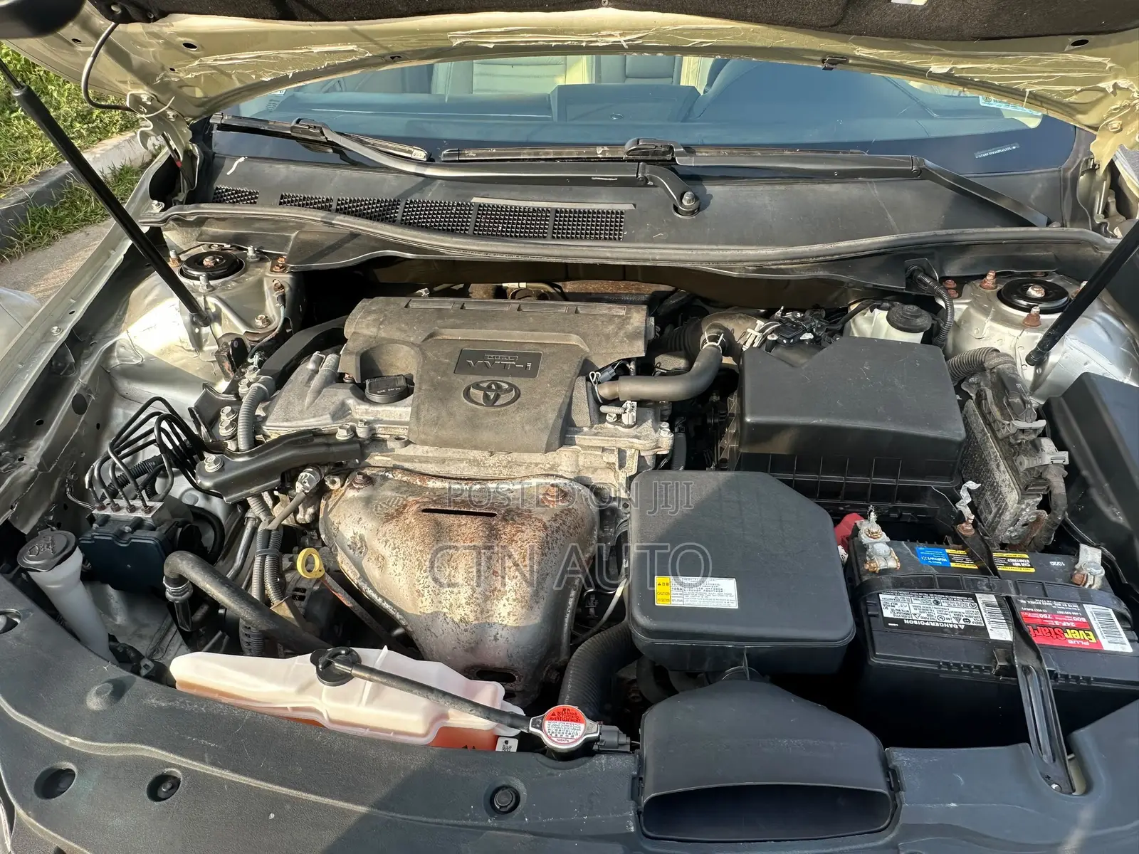 Toyota Camry XLE 4dr Sedan (2.5L 4cyl 6A) 2016