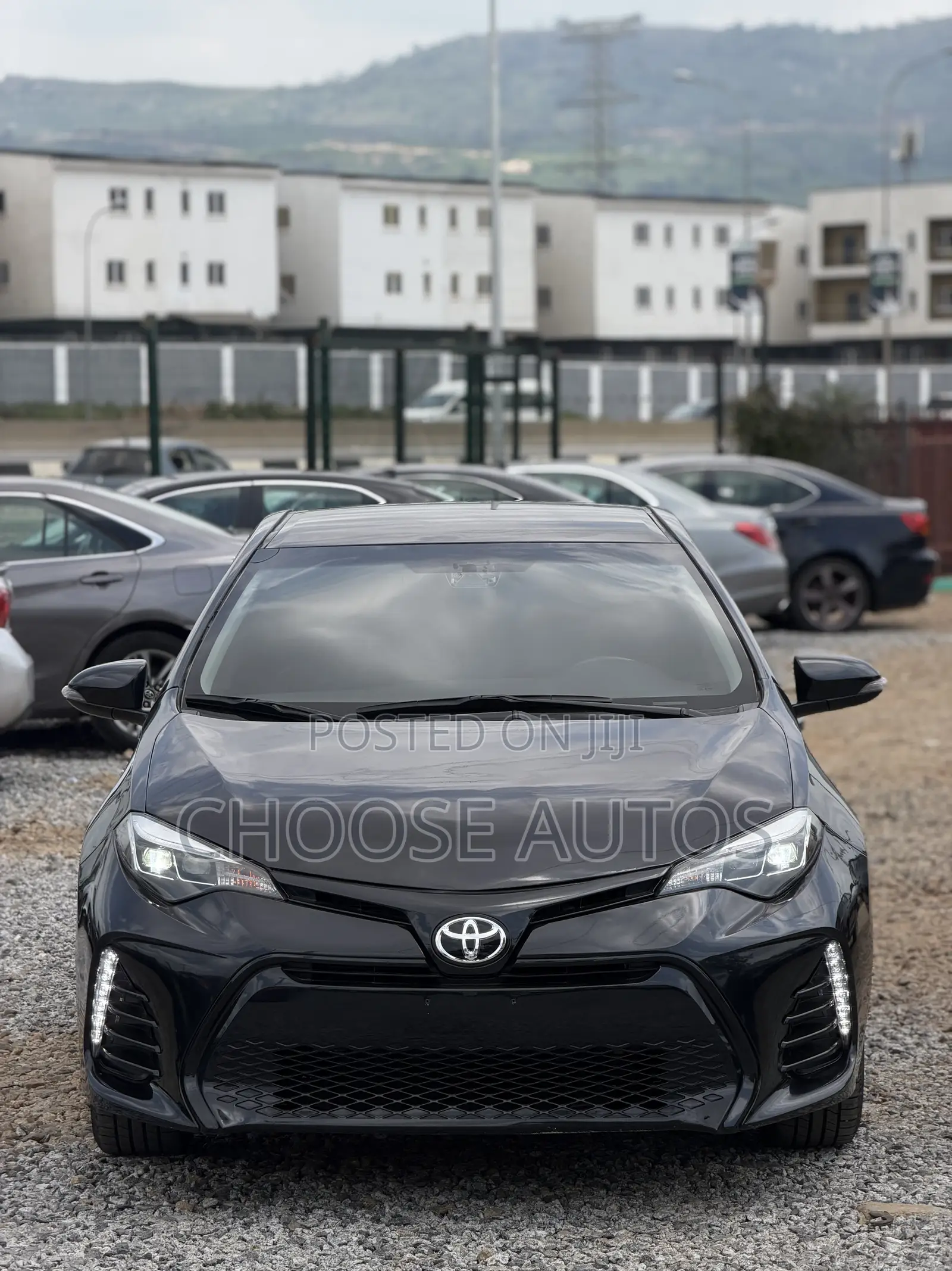 Toyota Corolla SE (1.8L 4cyl 6M) 2018 Black
