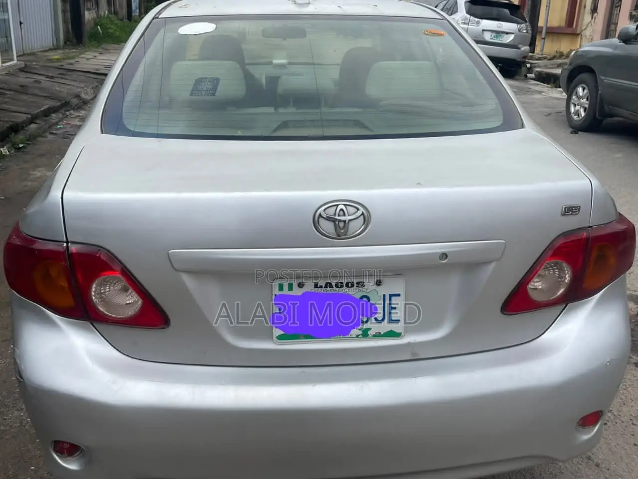 Toyota Corolla LE 4dr Sedan (1.8L 4cyl 4A) 2010 Silver