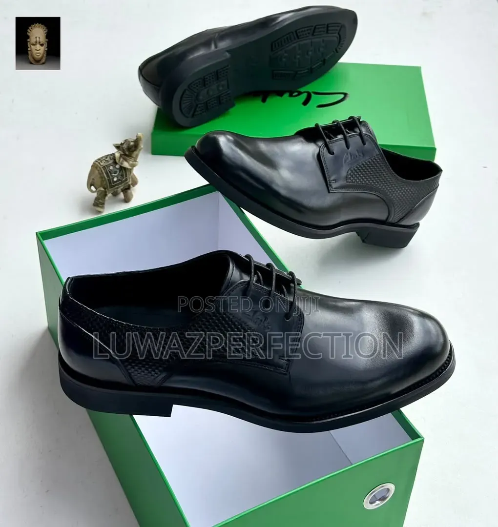 CLARK Shoe's