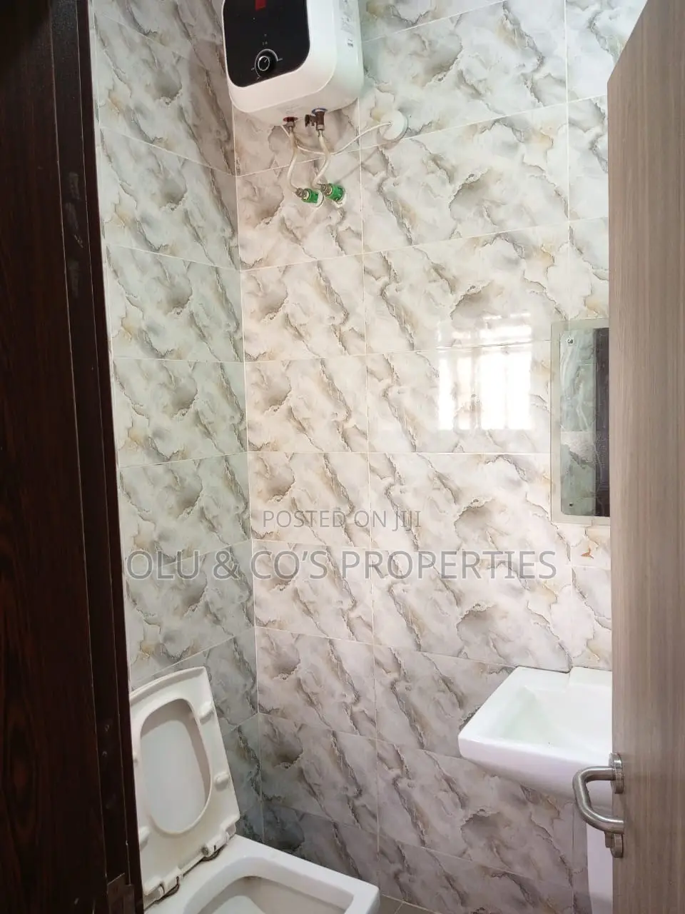 3bdrm Block of Flats in River Pack Estate, Lugbe District for rent