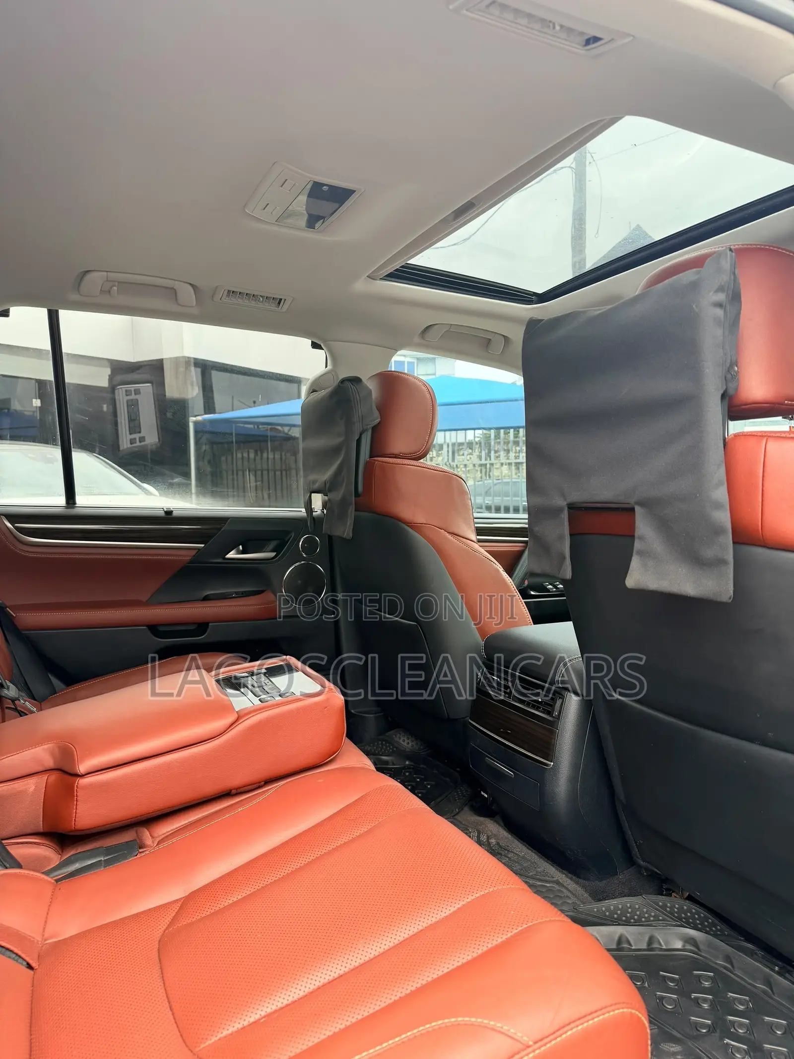 Lexus LX 570 (5 seats) AWD 2017 Red