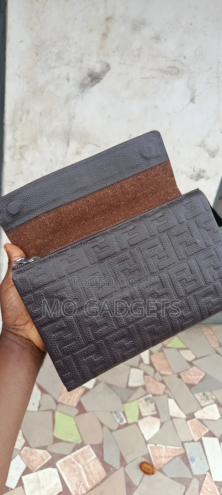 Stylish Men's Embossed Leather Handbag / Clutch Bag – Dark Brown