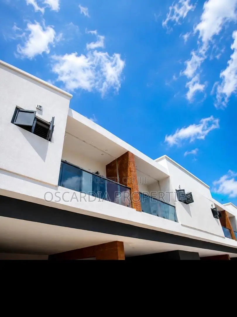 3bdrm Townhouse/Terrace in Ado / Ajah for sale