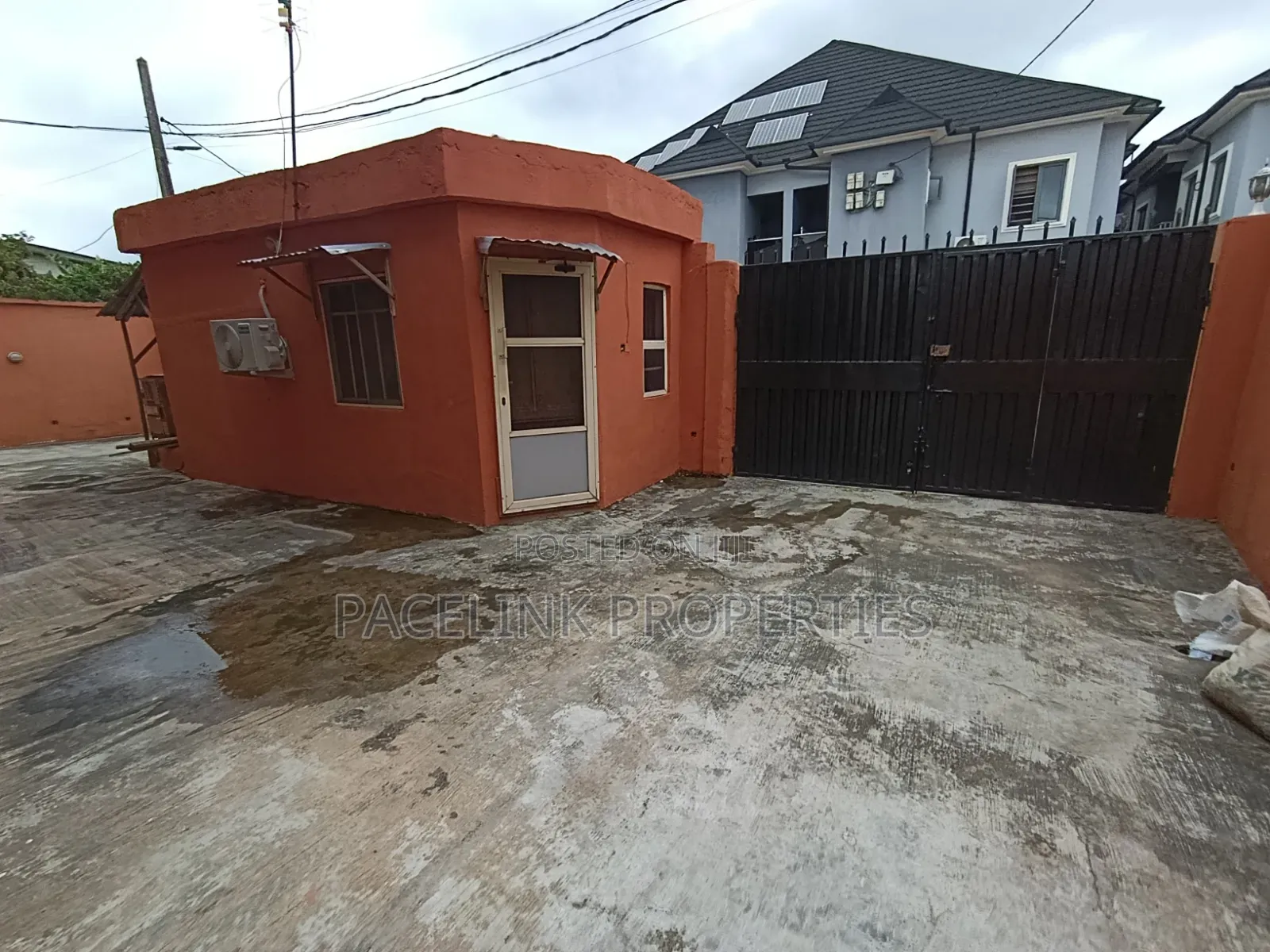 3bdrm Apartment in Iyana Ipaja for rent