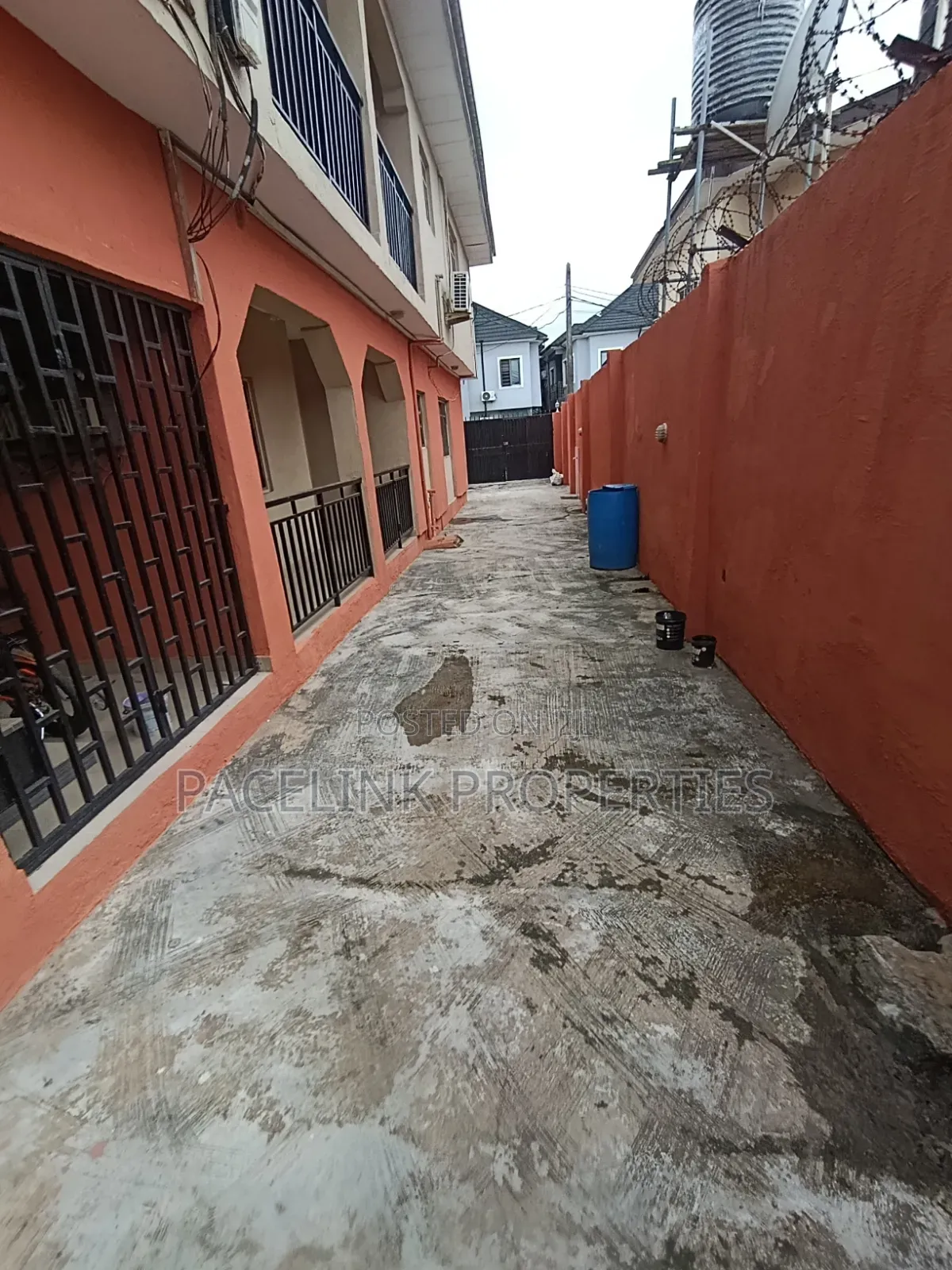 3bdrm Apartment in Iyana Ipaja for rent