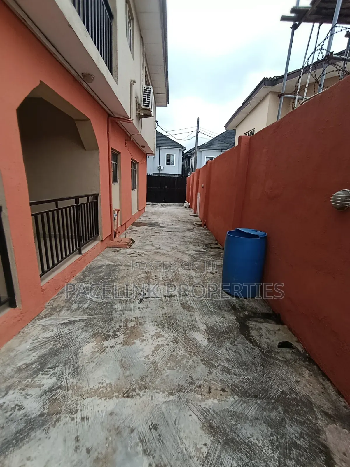 3bdrm Apartment in Iyana Ipaja for rent