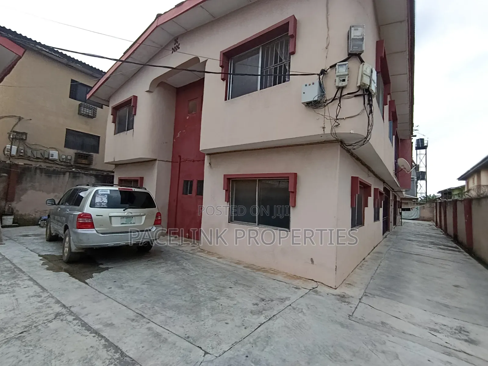 3bdrm Apartment in Iyana Ipaja for rent