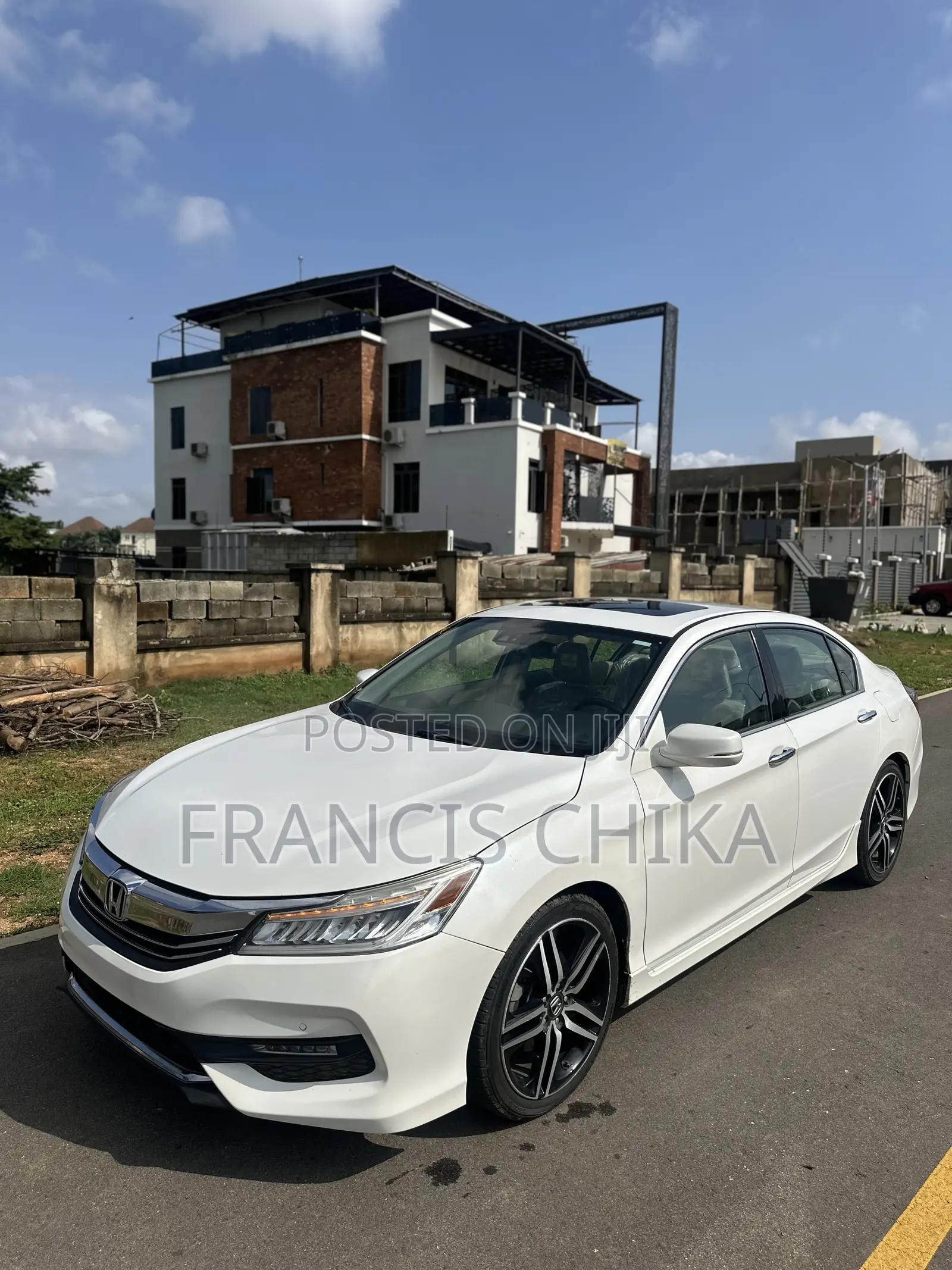 Honda Accord Touring 4dr Sedan FWD (3.5L 6cyl 6A) 2016 White