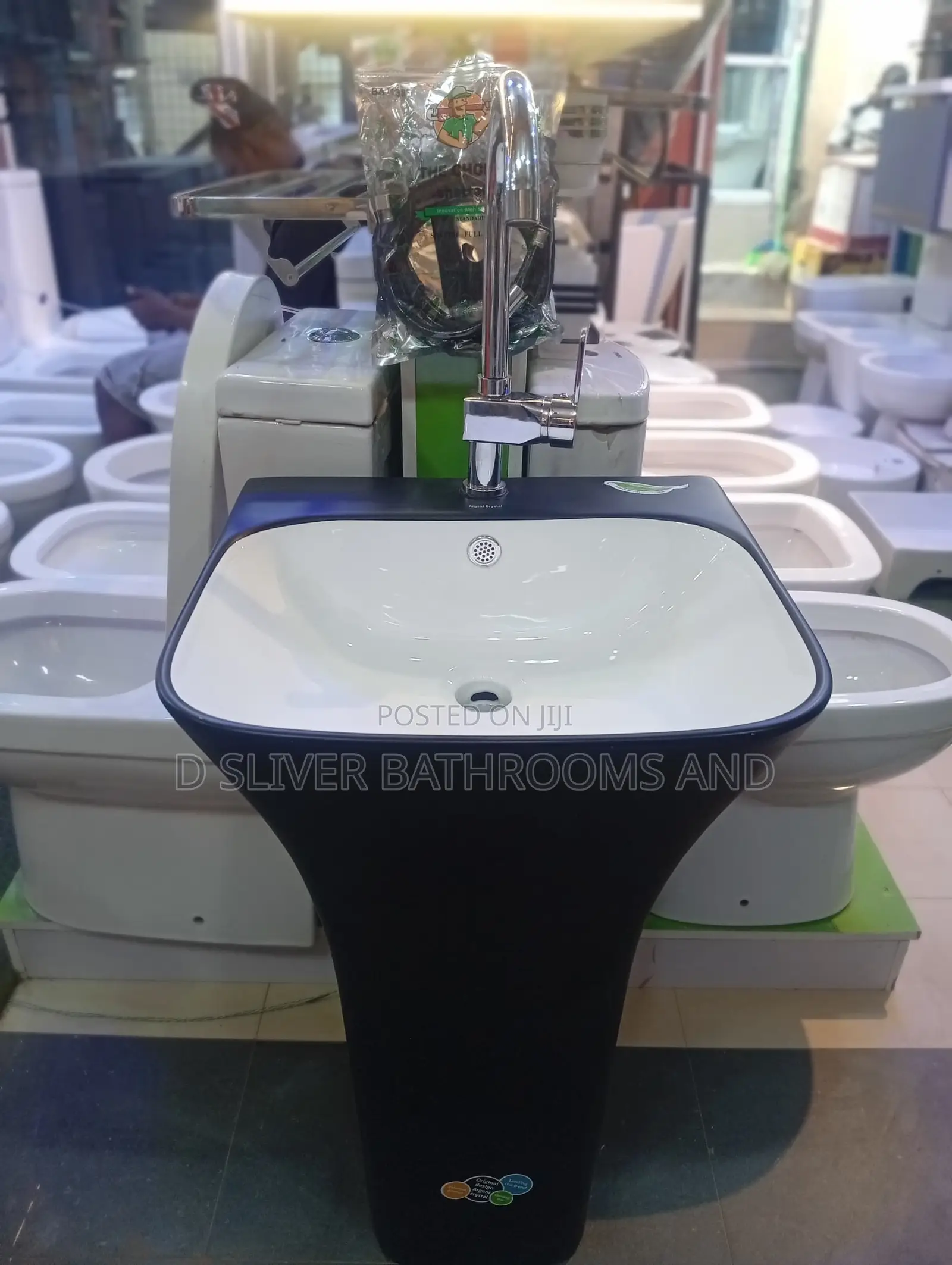 Free Standing Wash Hand Basin, Black White
