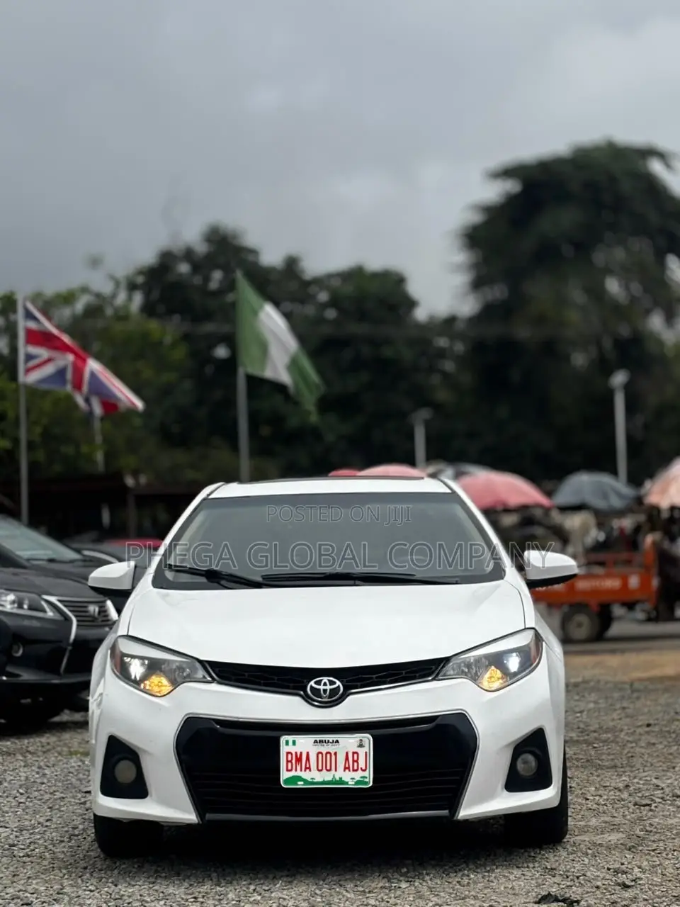 Toyota Corolla LE Premium 4dr Sedan (1.8L 4cyl CVT) 2015 White