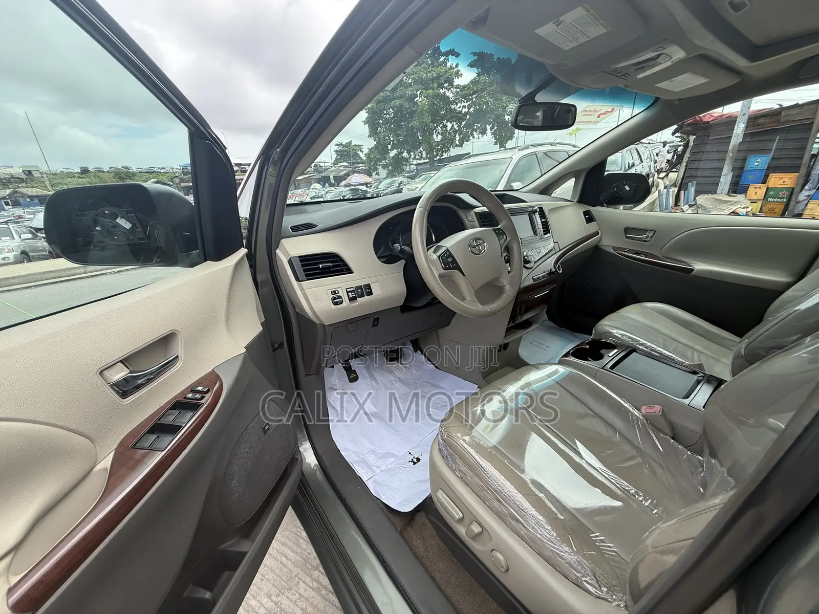 Toyota Sienna 2012 Green