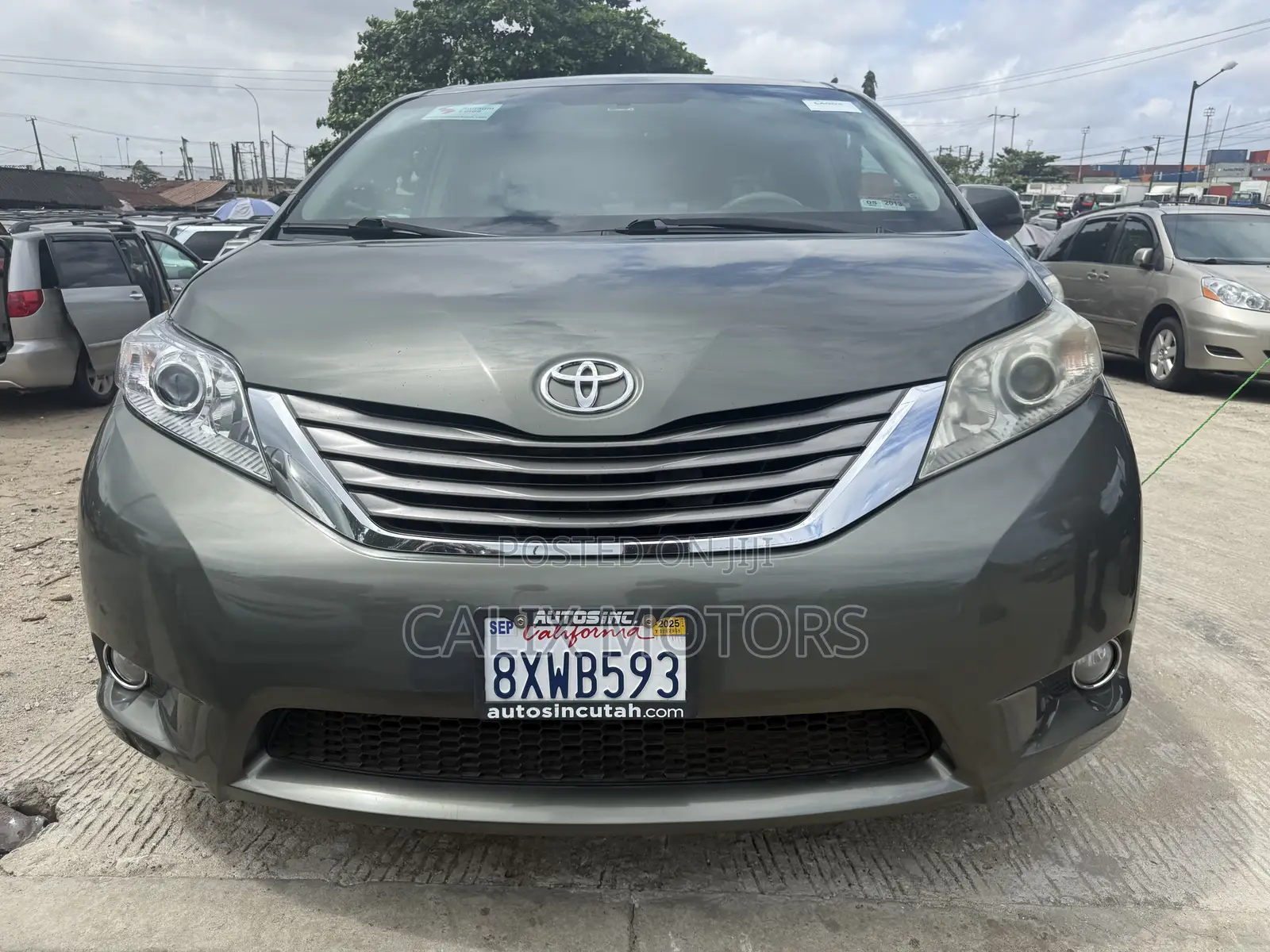 Toyota Sienna 2012 Green