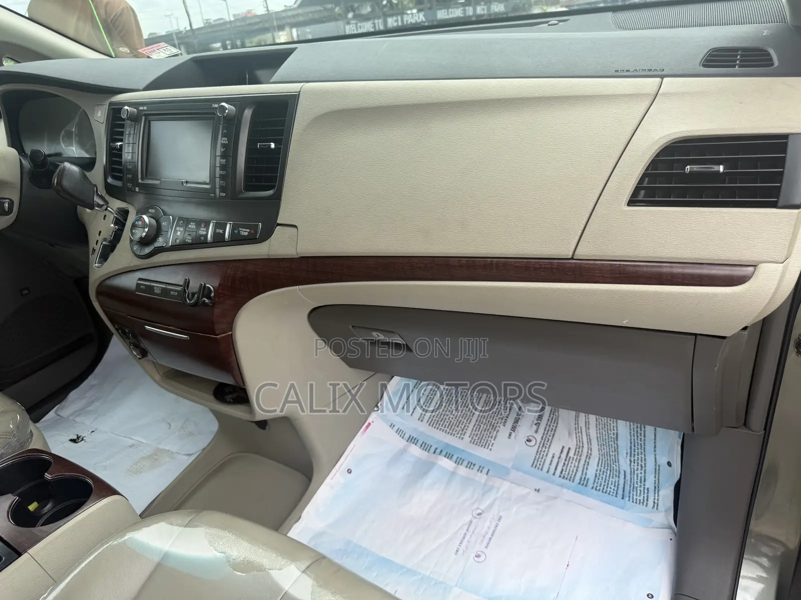 Toyota Sienna 2012 Green