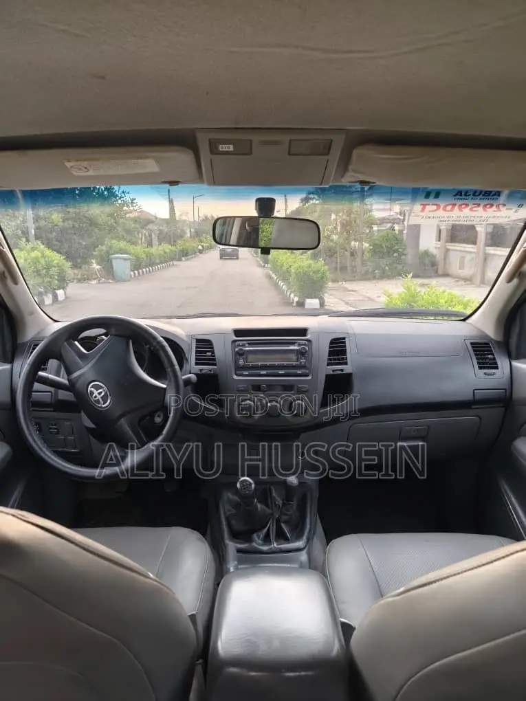 Toyota Hilux 2015 White