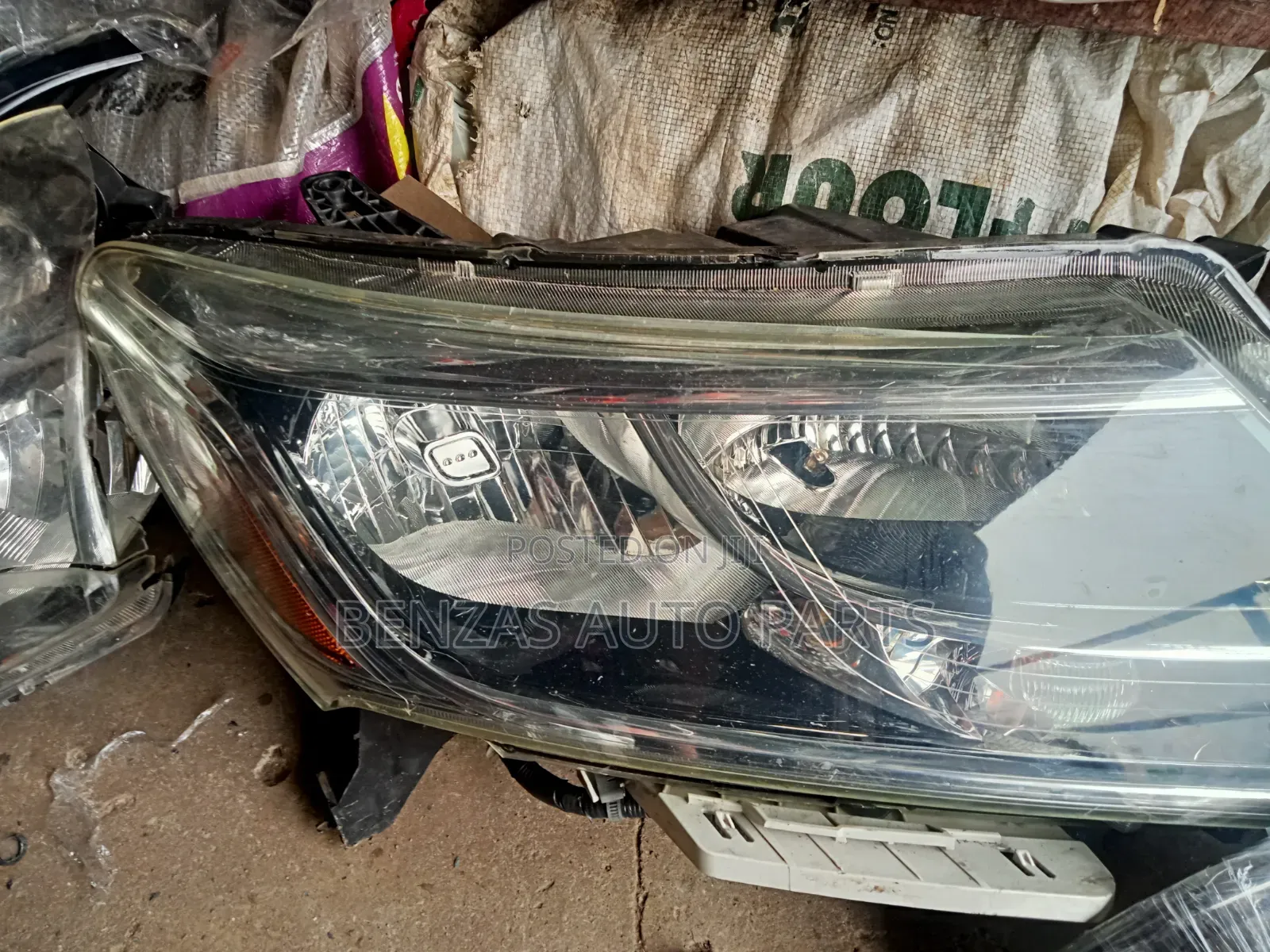 Nissan Pathfinder 2018 Headlight