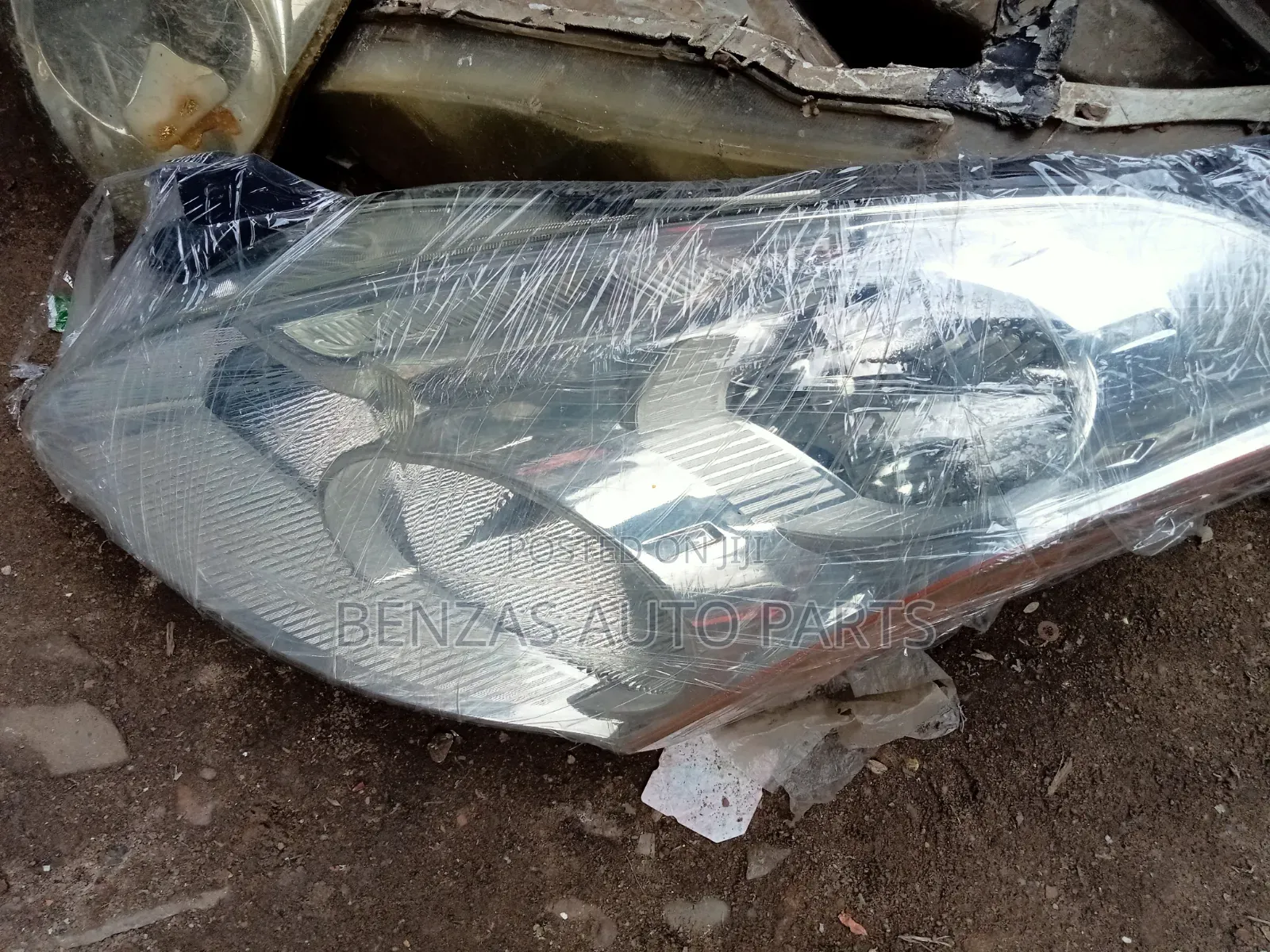 Nissan Altima 2010 Headlight Replacement