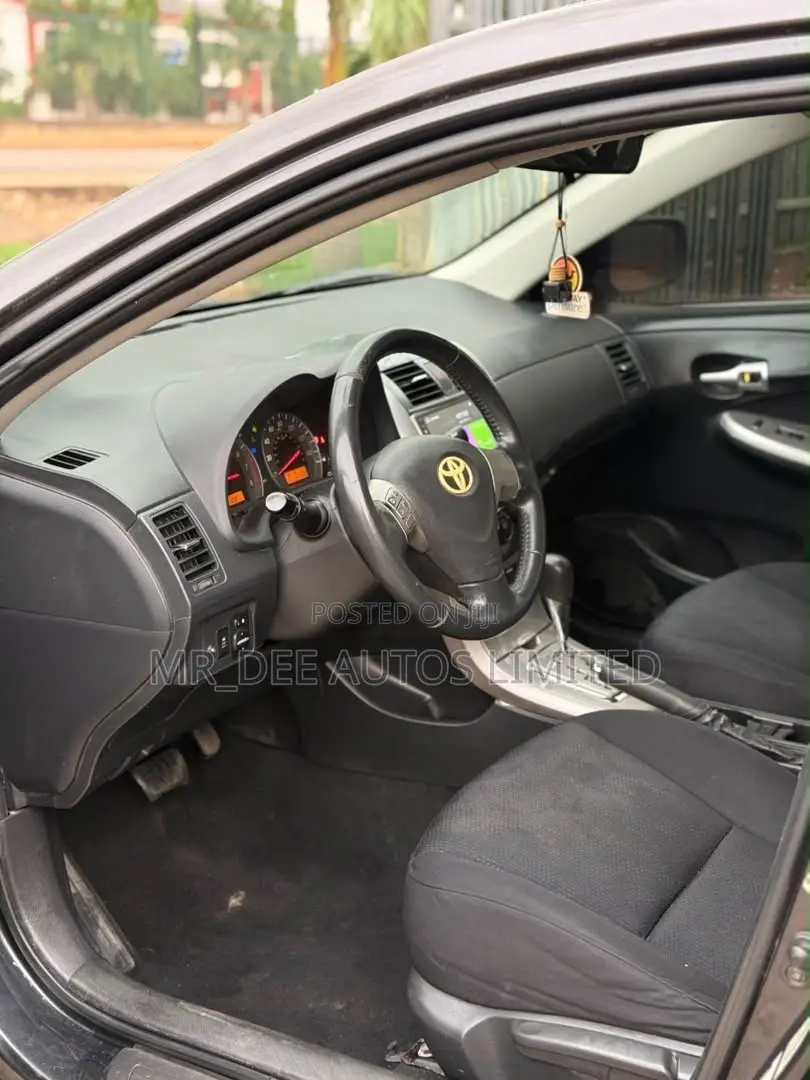 Toyota Corolla 2009 Gray