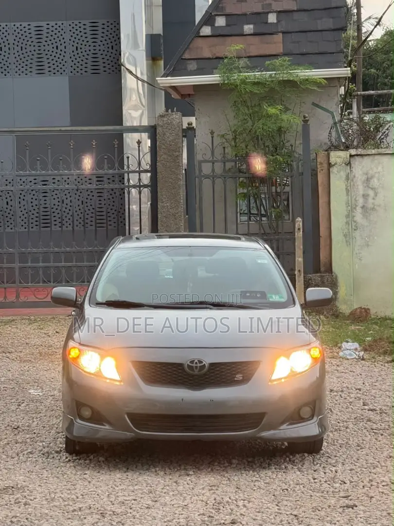 Toyota Corolla 2009 Gray