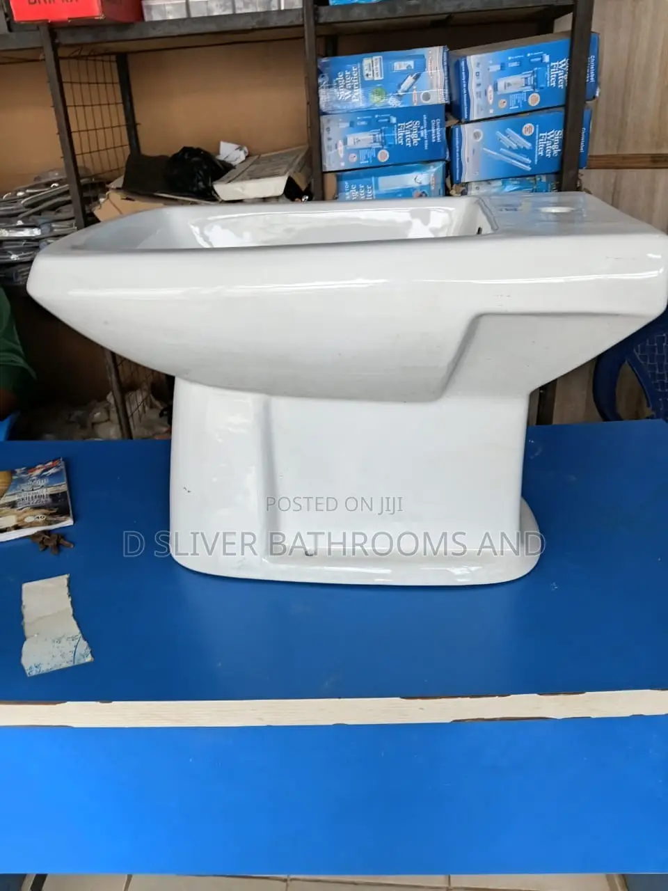 Modern Floor Standing Bidet – White Ceramic