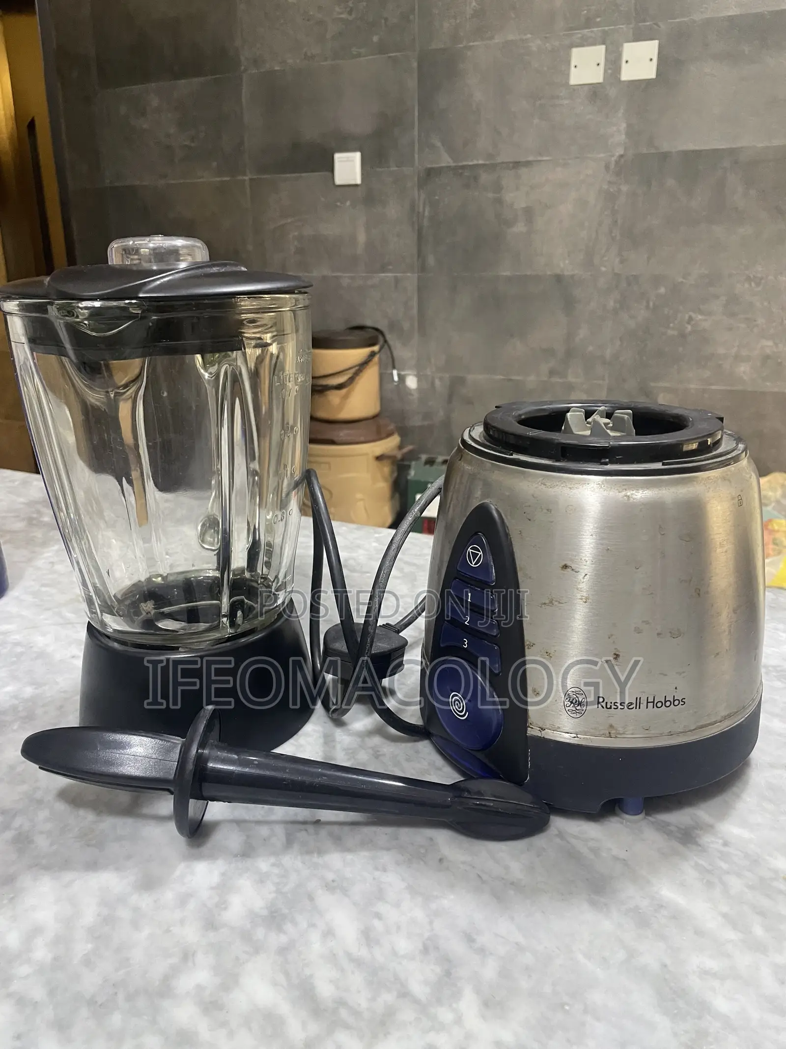 Smoothie Maker/Blender 600W With Glass Jug