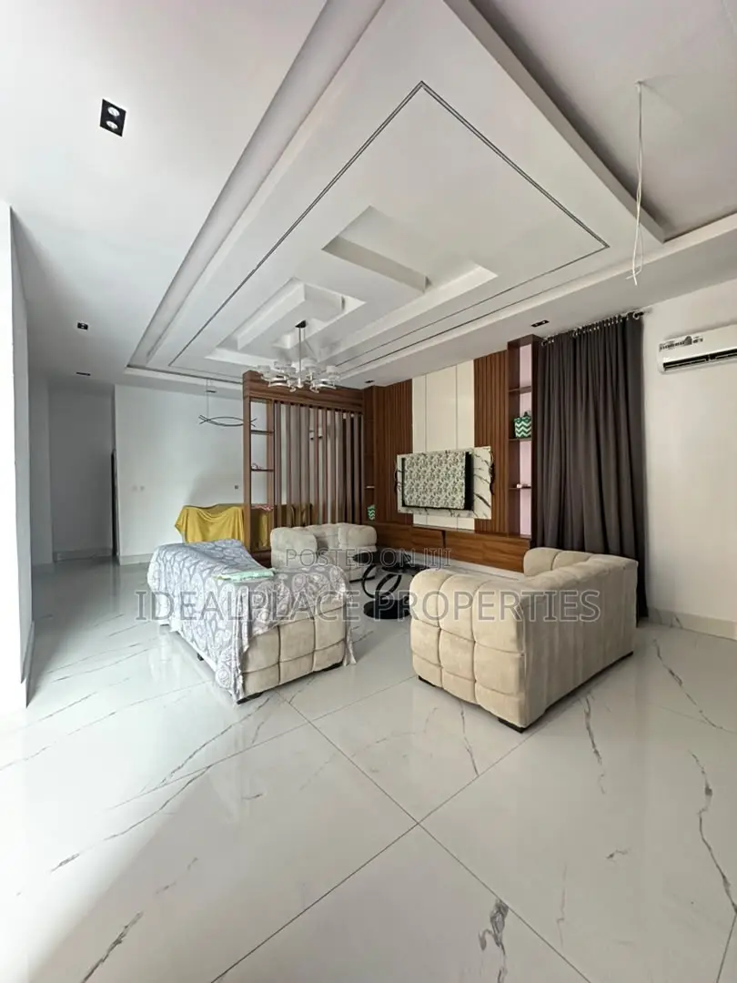 5bdrm Duplex in Lekki for sale