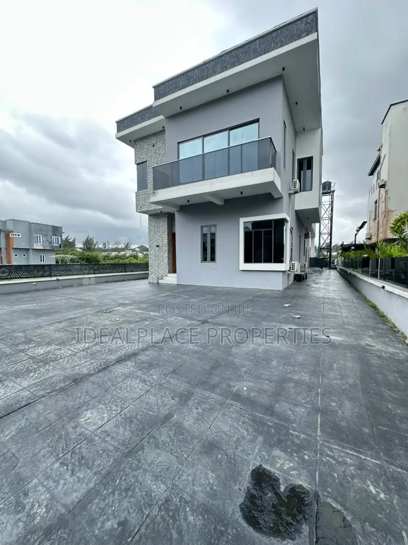 5bdrm Duplex in Lekki for sale