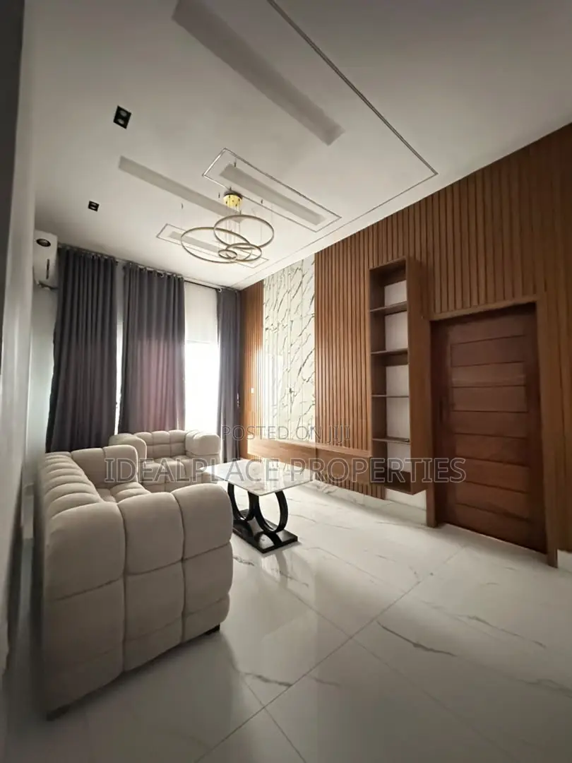 5bdrm Duplex in Lekki for sale