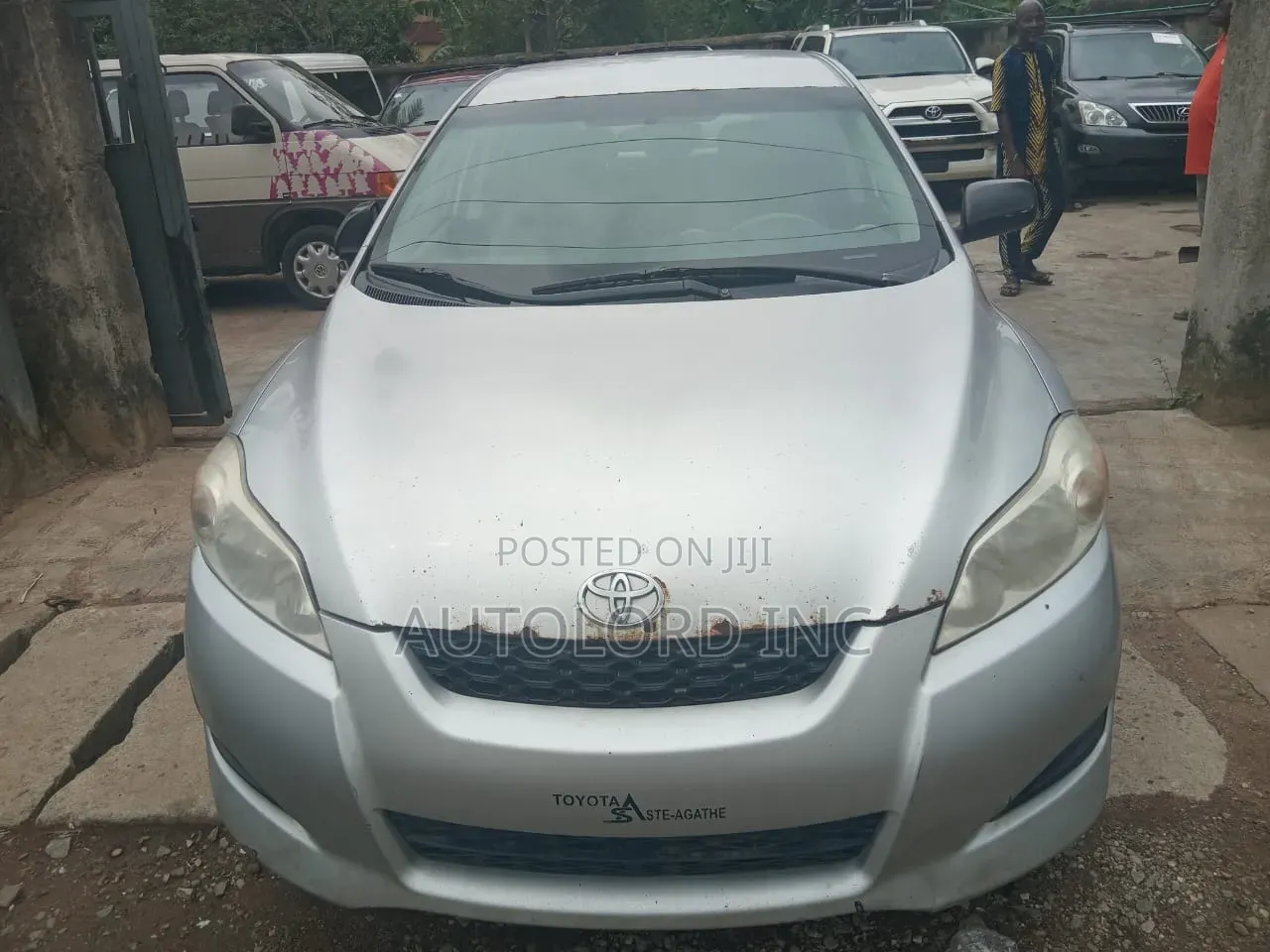 Toyota Matrix S Hatchback FWD (2.4L 4cyl 5A) 2010 Silver