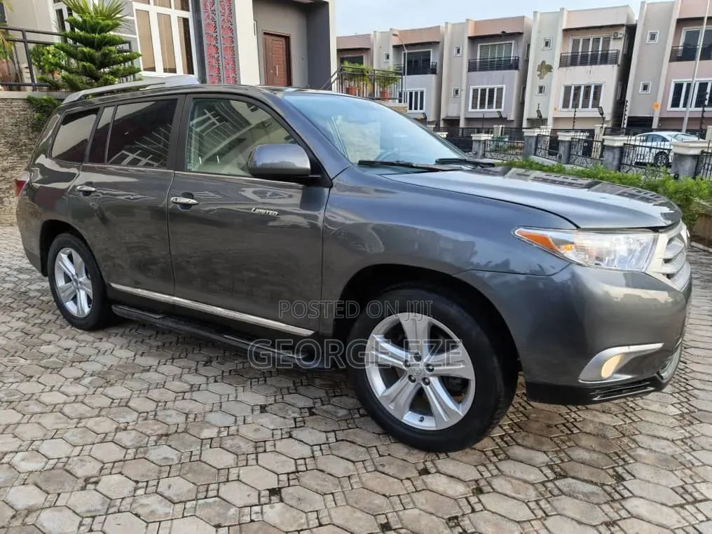 Toyota Highlander 2011 Gray