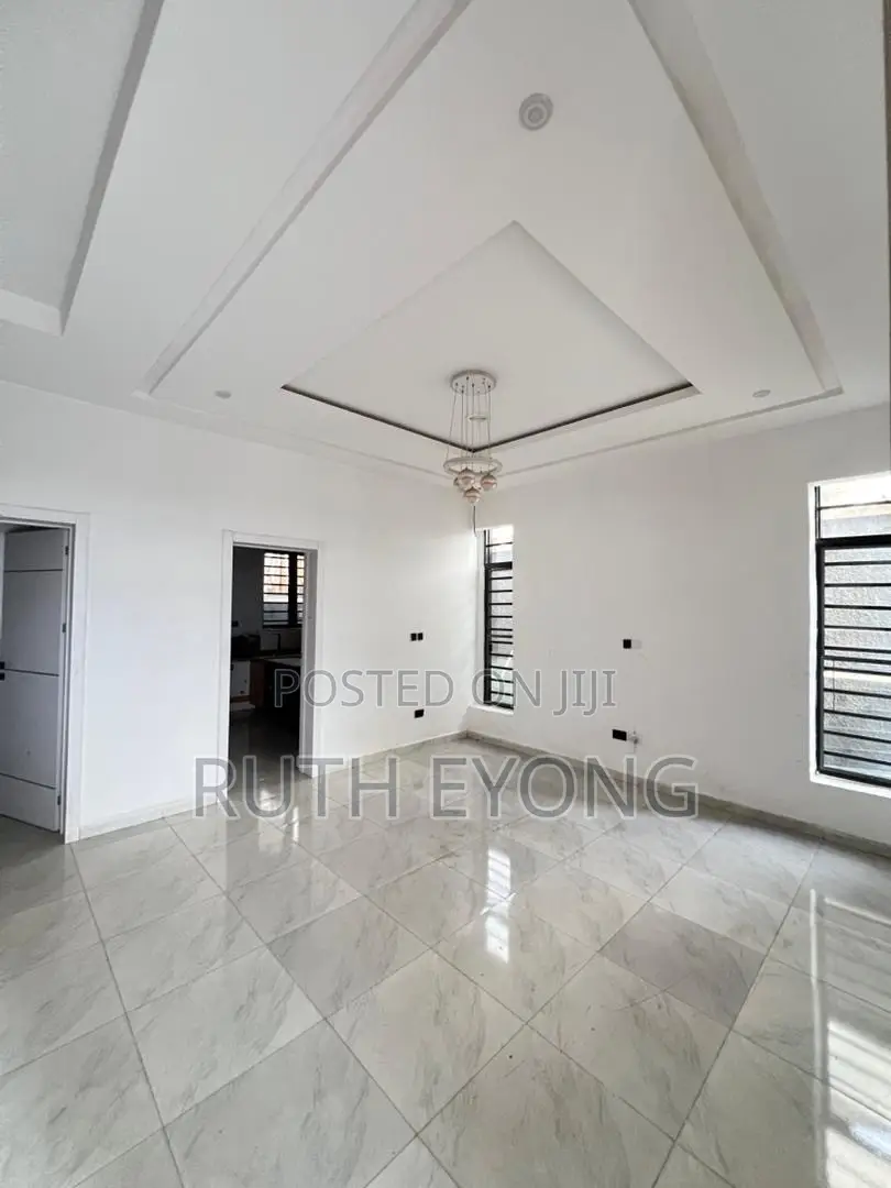 4bdrm Townhouse / Terrace in Ikota Lekki Lagos for rent