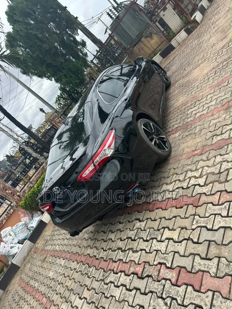 Toyota Camry XSE V6 2021 Black