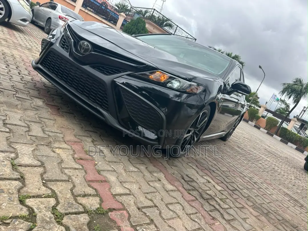 Toyota Camry XSE V6 2021 Black