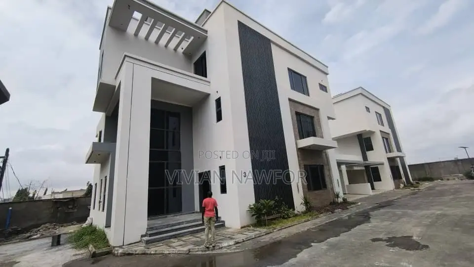 5bdrm Duplex in Aso Villa, Asokoro for sale
