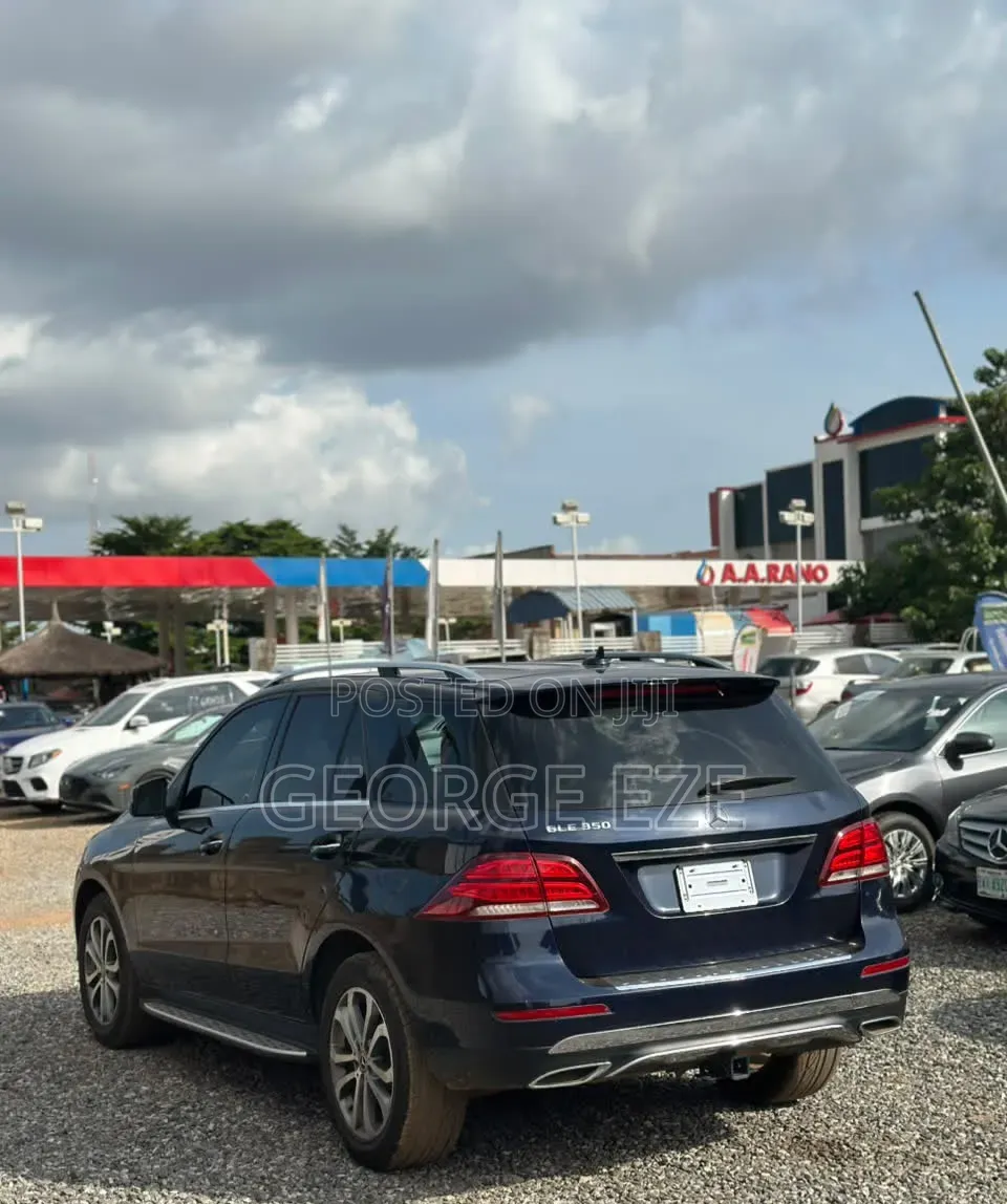 Mercedes-Benz GLE-Class 2018 Blue