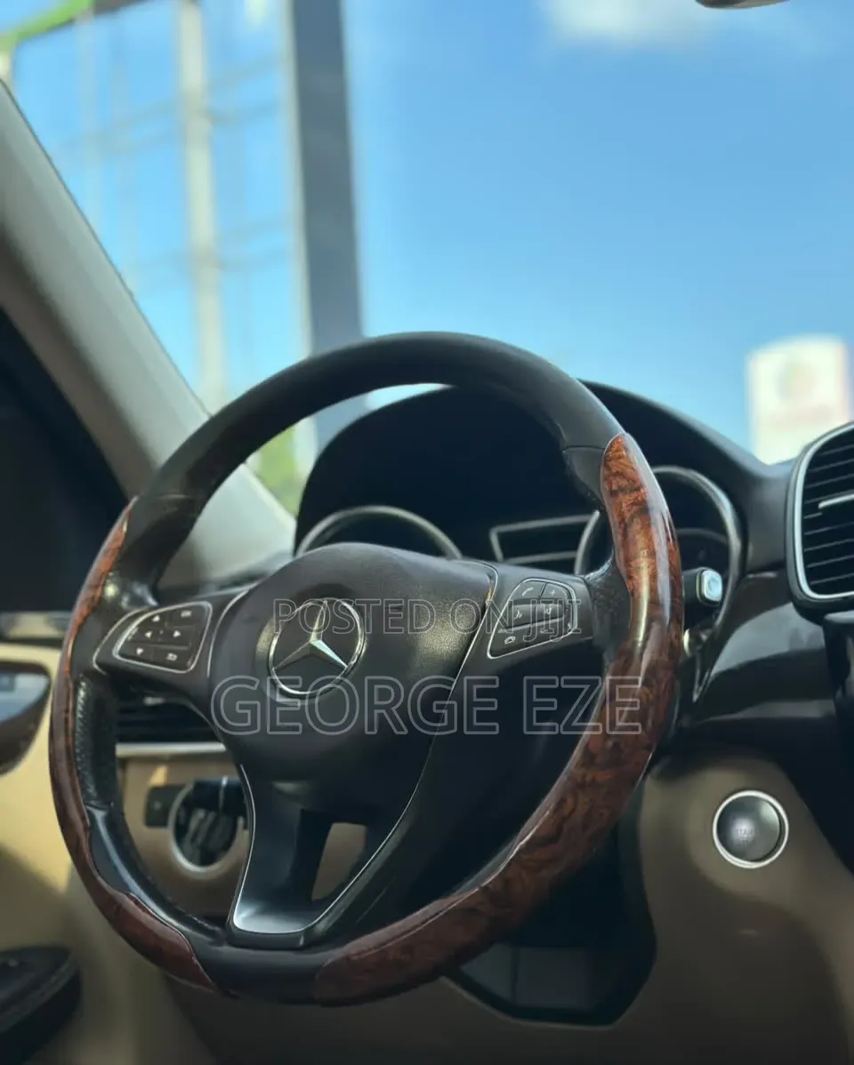 Mercedes-Benz GLE-Class 2018 Blue